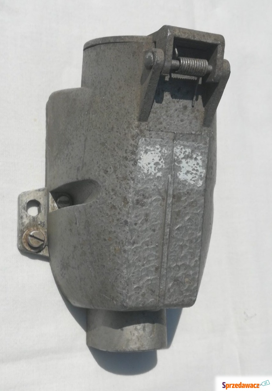 Gniazdo 380V 32A