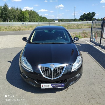 Lancia Delta  Liftback 2009,  1.4 benzyna - Na sprzedaż za 17 600 zł - Lipówki - zdjęcie 4