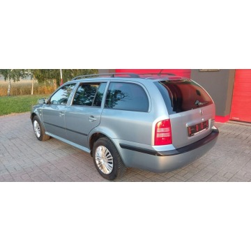 Skoda Octavia 2003,  1.6 benzyna - Na sprzedaż za 8 990,00 zł - Chełmce - zdjęcie 4