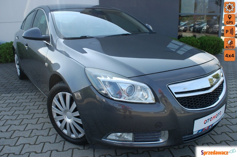 Opel Insignia  Sedan/Limuzyna 2011,  2.8 benzyna - Na sprzedaż za 27 900 zł - Dębica