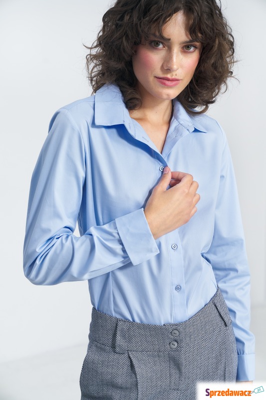 Klasyczna koszula z długim rękawem - błękitna - Bluzki, koszule - Brodnica