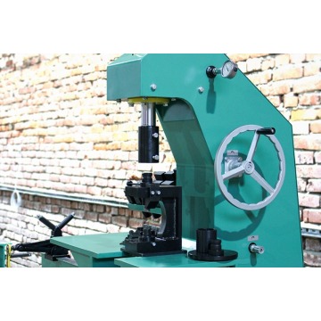 hydraulic  press P1515K - Wyposażenie warsztatu - Ożarów Mazowiecki - zdjęcie 2