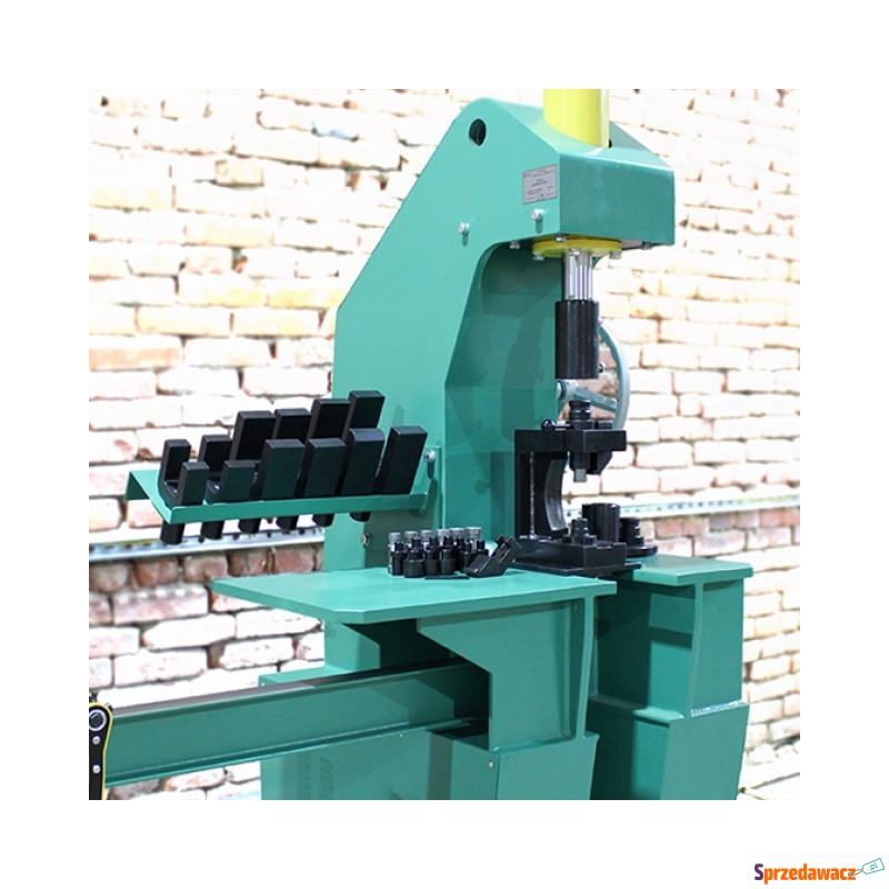 hydraulic  press P1515K - Wyposażenie warsztatu - Ożarów Mazowiecki