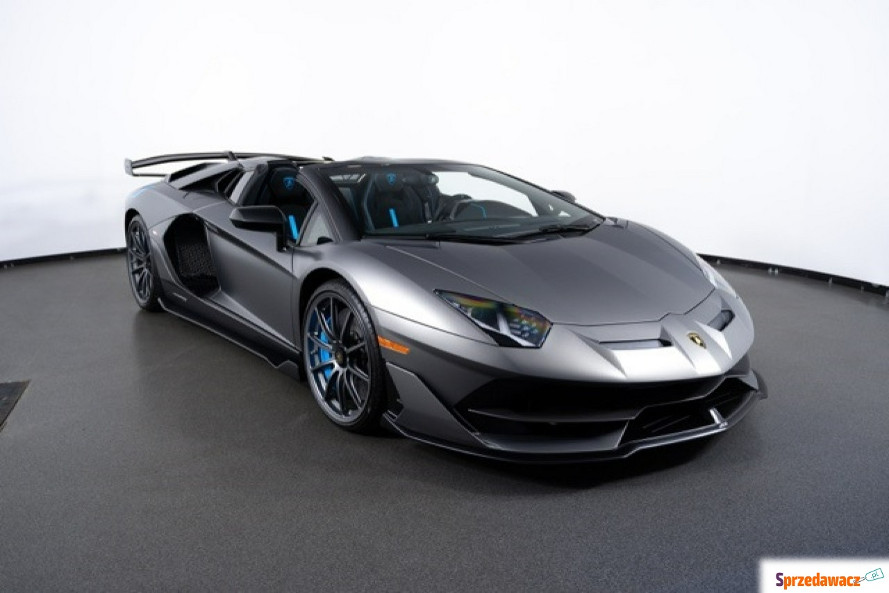 Lamborghini Aventador 2020