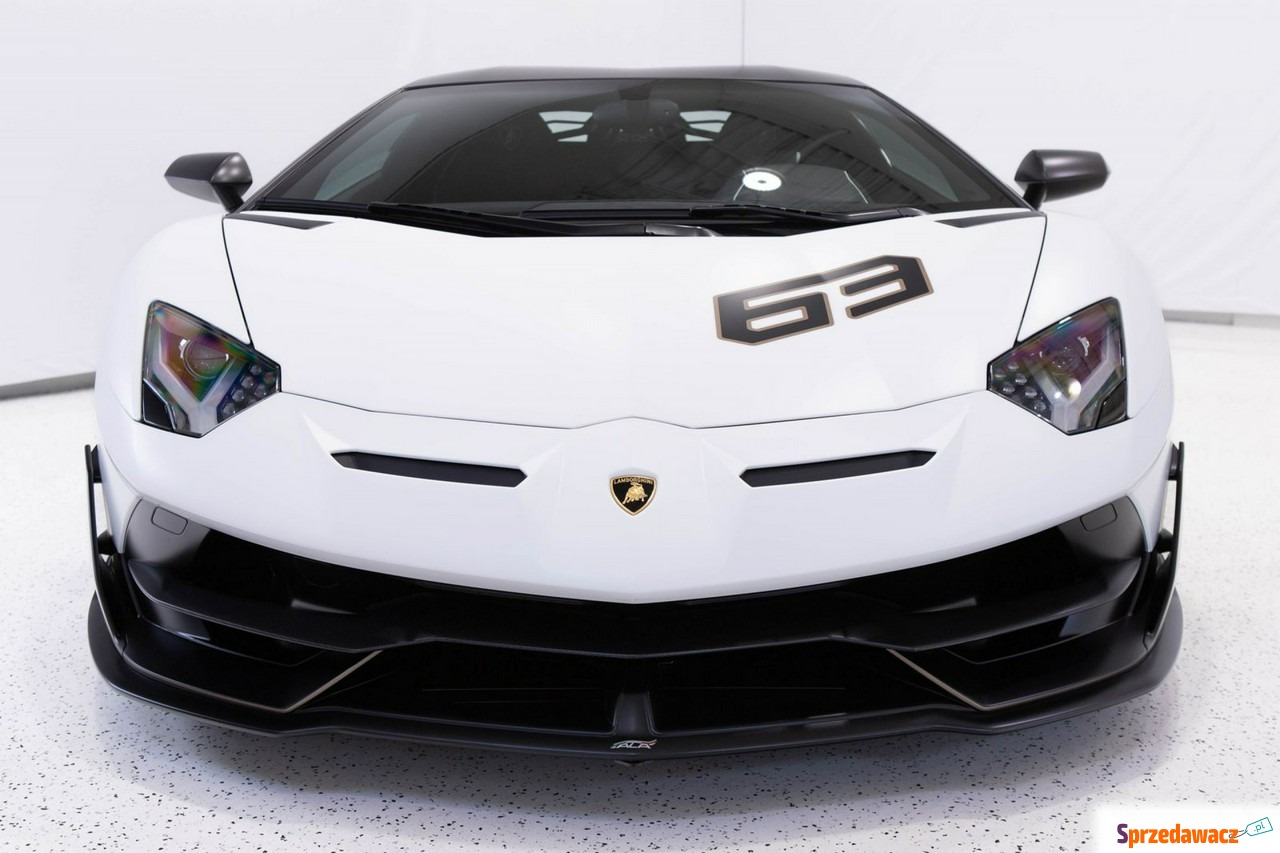 Lamborghini Aventador 2020