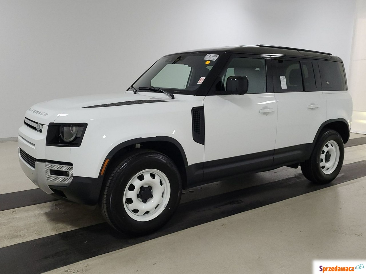 Land Rover Defender 2021