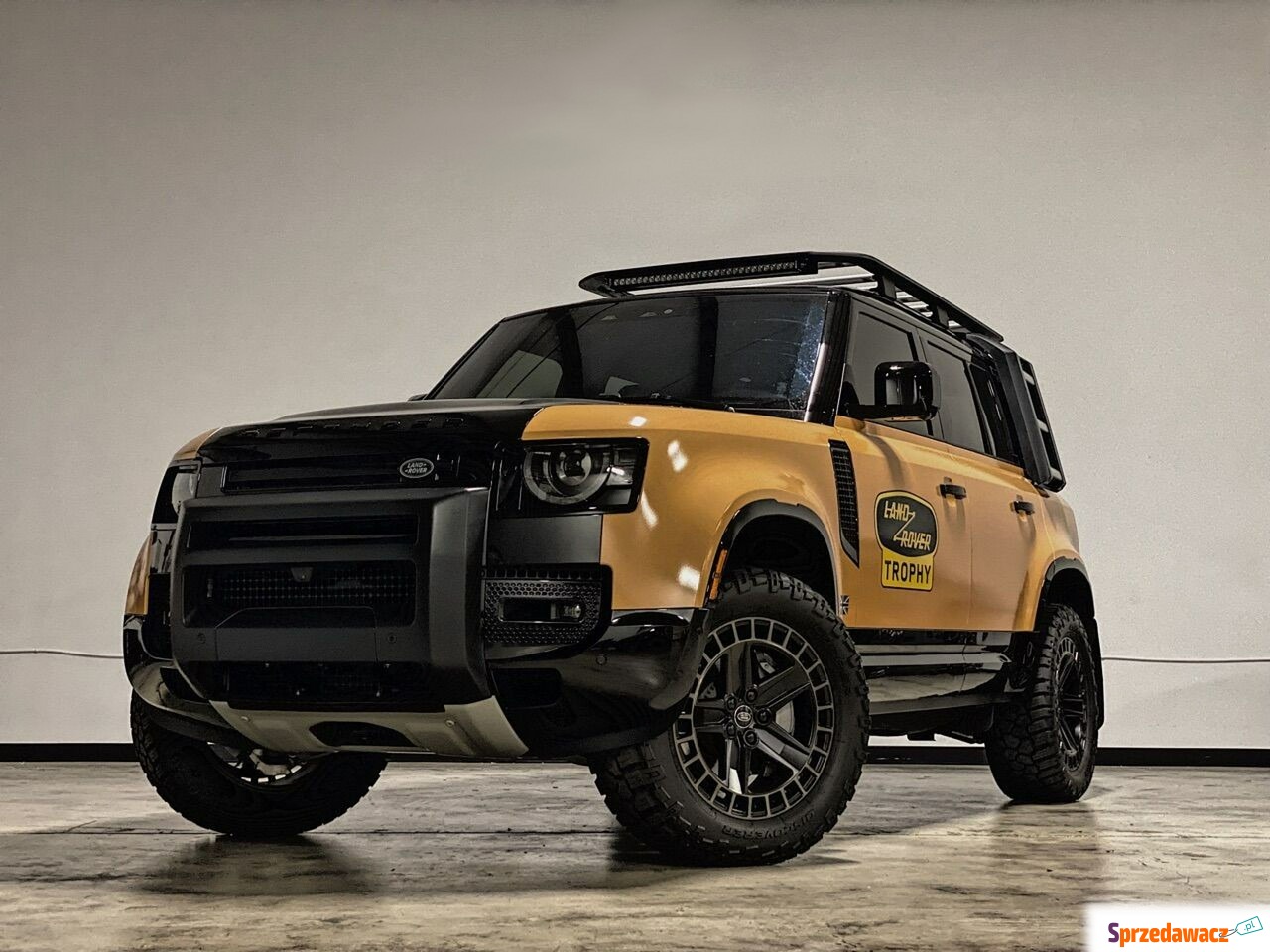 Land Rover Defender 2021