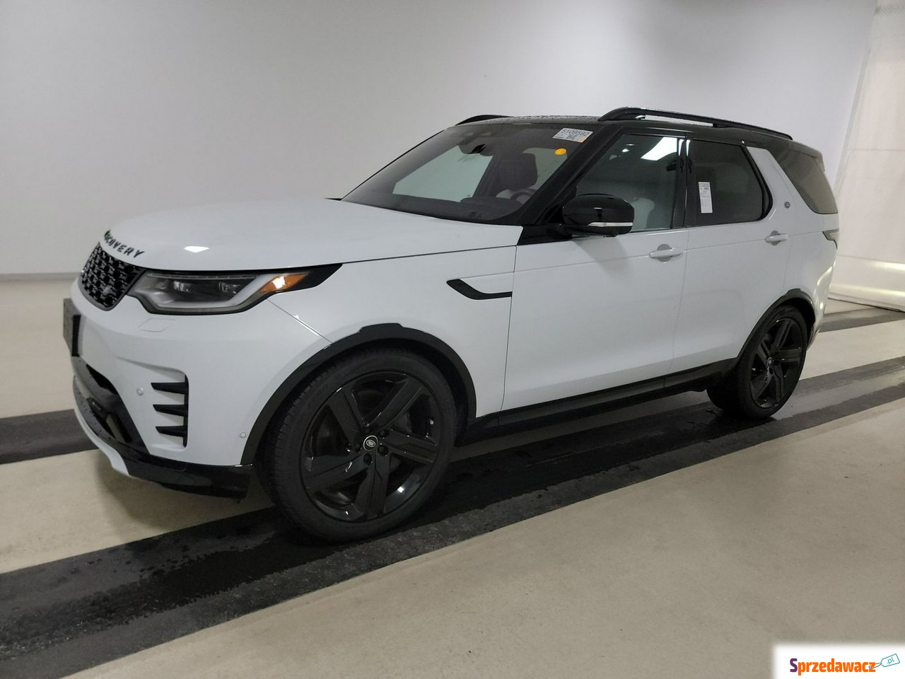 Land Rover Discovery 2023