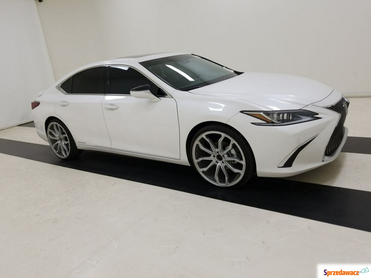 Lexus ES 2021