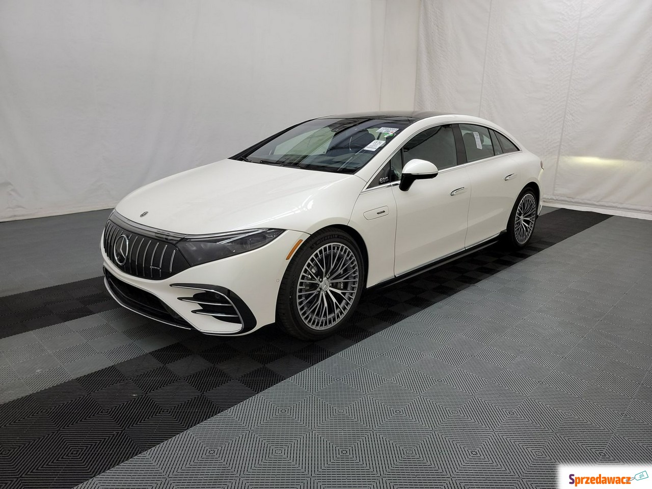 Mercedes - Benz EQS-klasa 2023
