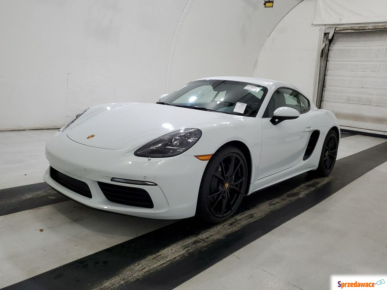 Porsche Cayman 2021