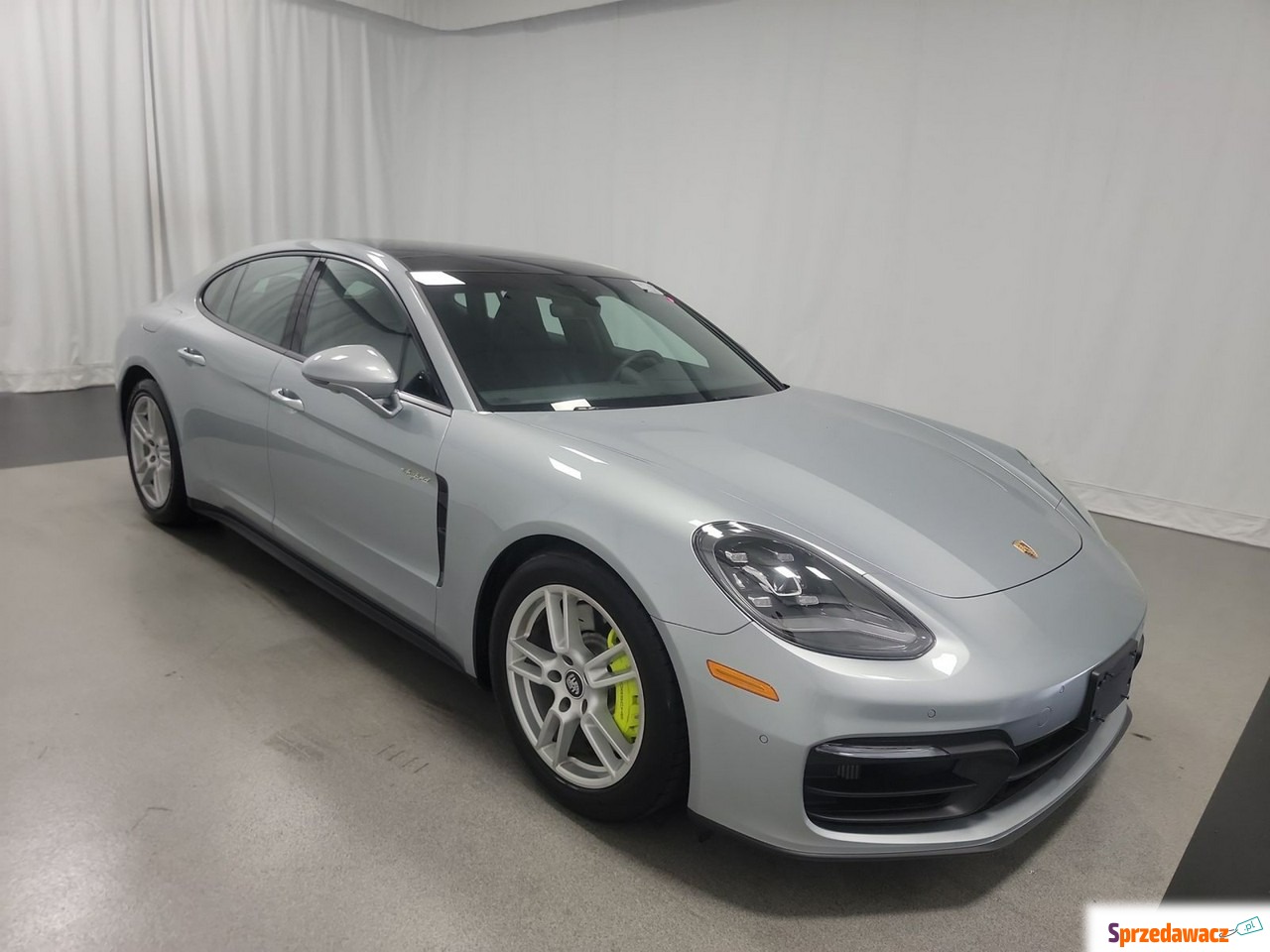 Porsche Panamera 2021