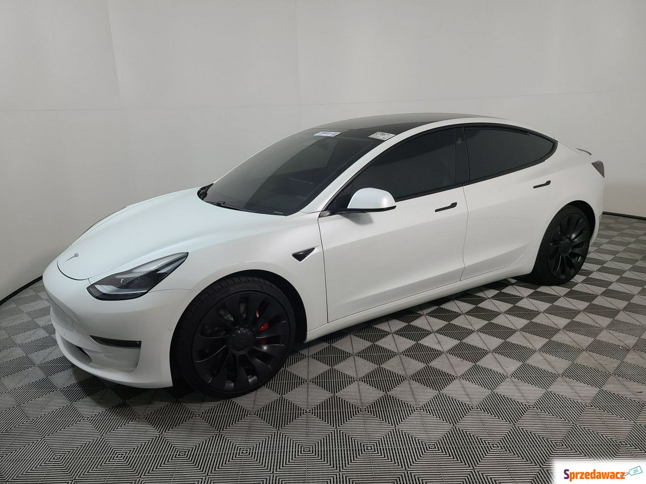Tesla Model 3 2021