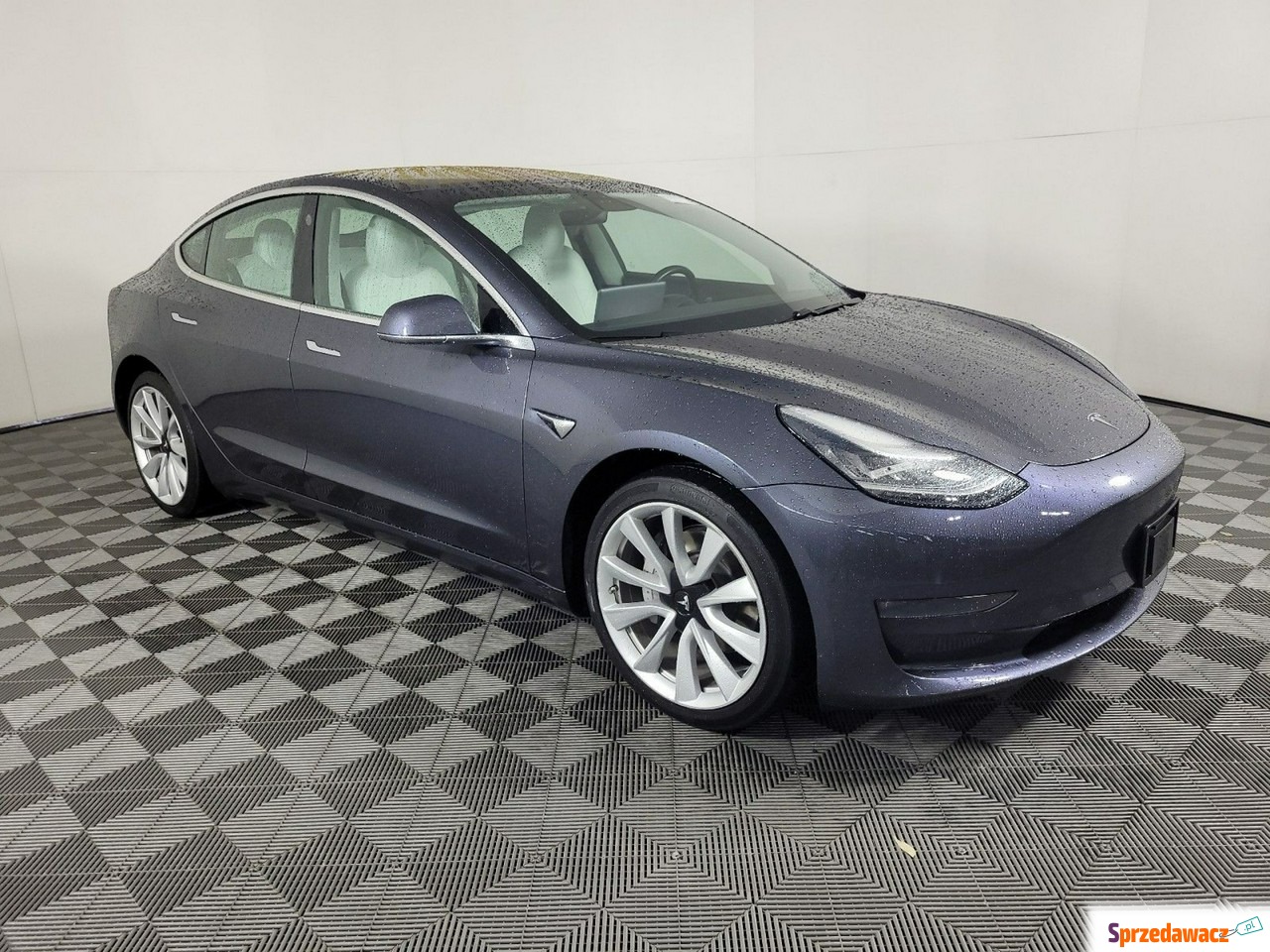 Tesla Model 3 2020