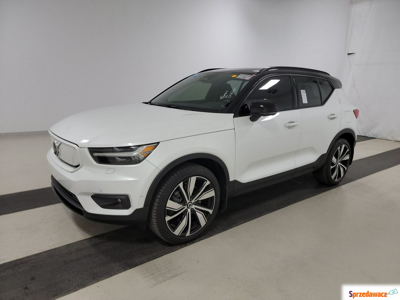Volvo XC 40 - Recharge (Level 2-Plus)