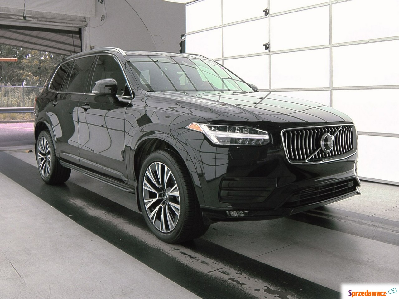 Volvo XC 90 - Momentum hybryda...