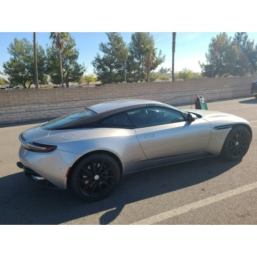Aston Martin   Sedan/Limuzyna 2019,  4.0 benzyna, automat - Na sprzedaż za 602 700 zł - Katowice - zdjęcie 6