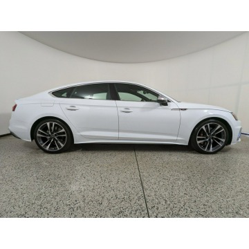 Audi A5  Sedan/Limuzyna 2023,  2.0 hybryda, automat - Na sprzedaż za 243 540 zł - Katowice - zdjęcie 4
