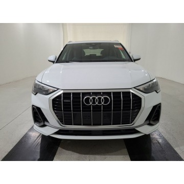 Audi Q3  SUV 2021,  2.0 benzyna, automat - Na sprzedaż za 141 450 zł - Katowice - zdjęcie 2