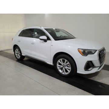 Audi Q3  SUV 2021,  2.0 benzyna, automat - Na sprzedaż za 141 450 zł - Katowice - zdjęcie 3
