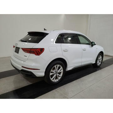 Audi Q3  SUV 2021,  2.0 benzyna, automat - Na sprzedaż za 141 450 zł - Katowice - zdjęcie 4