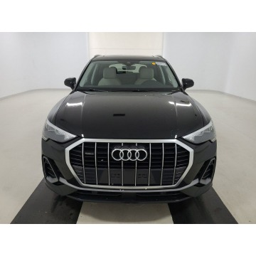 Audi Q3  SUV 2021,  2.0 benzyna, automat - Na sprzedaż za 179 580 zł - Katowice - zdjęcie 2