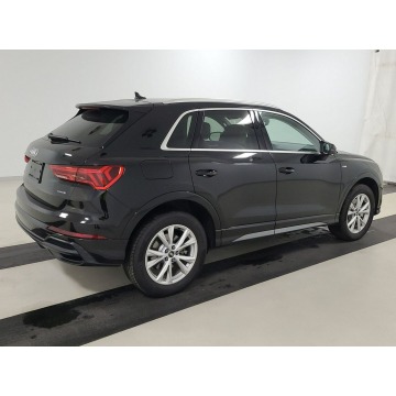 Audi Q3  SUV 2021,  2.0 benzyna, automat - Na sprzedaż za 179 580 zł - Katowice - zdjęcie 4
