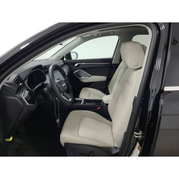 Audi Q3  SUV 2021,  2.0 benzyna, automat - Na sprzedaż za 179 580 zł - Katowice - zdjęcie 7