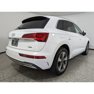 Audi Q5  SUV 2023,  2.0 benzyna, automat - Na sprzedaż za 186 960 zł - Katowice - zdjęcie 8