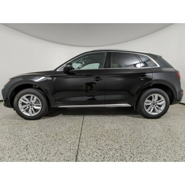 Audi Q5  SUV 2023,  2.0 benzyna, automat - Na sprzedaż za 178 350 zł - Katowice - zdjęcie 2
