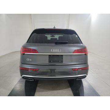 Audi Q5  SUV 2023,  2.0 benzyna, automat - Na sprzedaż za 185 730 zł - Katowice - zdjęcie 5