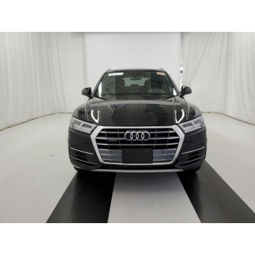 Audi Q5  SUV 2020,  2.0 benzyna, automat - Na sprzedaż za 190 650 zł - Katowice - zdjęcie 2