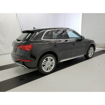 Audi Q5  SUV 2020,  2.0 benzyna, automat - Na sprzedaż za 190 650 zł - Katowice - zdjęcie 4