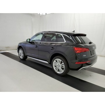 Audi Q5  SUV 2020,  2.0 benzyna, automat - Na sprzedaż za 190 650 zł - Katowice - zdjęcie 6