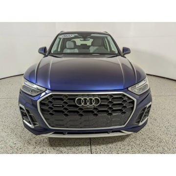 Audi Q5  SUV 2022,  2.0 benzyna, automat - Na sprzedaż za 170 970 zł - Katowice - zdjęcie 2