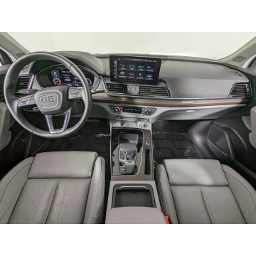 Audi Q5  SUV 2022,  2.0 benzyna, automat - Na sprzedaż za 170 970 zł - Katowice - zdjęcie 6