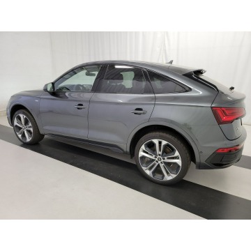 Audi Q5  SUV 2023,  2.0 benzyna, automat - Na sprzedaż za 200 490 zł - Katowice - zdjęcie 3