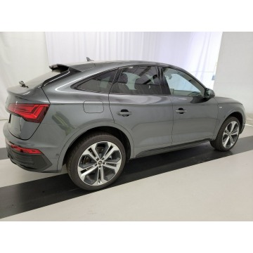 Audi Q5  SUV 2023,  2.0 benzyna, automat - Na sprzedaż za 200 490 zł - Katowice - zdjęcie 5