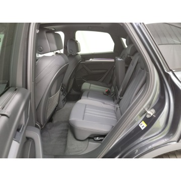 Audi Q5  SUV 2023,  2.0 benzyna, automat - Na sprzedaż za 200 490 zł - Katowice - zdjęcie 8