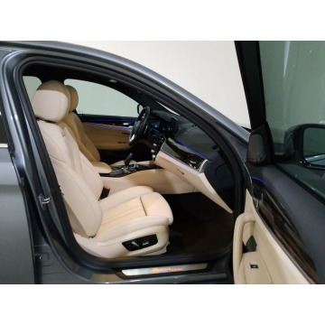 BMW Seria 5  Sedan/Limuzyna 2020,  2.0 hybryda, automat - Na sprzedaż za 159 900 zł - Katowice - zdjęcie 8