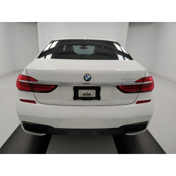 BMW Seria 7  Sedan/Limuzyna 2017,  2.0 hybryda, automat - Na sprzedaż za 182 040 zł - Katowice - zdjęcie 5