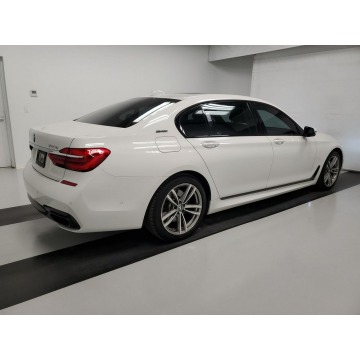 BMW Seria 7  Sedan/Limuzyna 2017,  2.0 hybryda, automat - Na sprzedaż za 182 040 zł - Katowice - zdjęcie 4