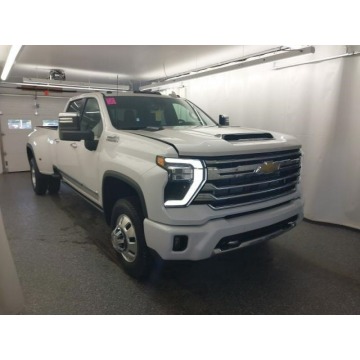 Chevrolet  2024,  6.6 diesel, automat - Na sprzedaż za 399 500 zł - Katowice - zdjęcie 2