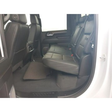 Chevrolet  2024,  6.6 diesel, automat - Na sprzedaż za 399 500 zł - Katowice - zdjęcie 6