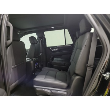 Chevrolet Tahoe  SUV 2023,  5.3 benzyna, automat - Na sprzedaż za 320 292 zł - Katowice - zdjęcie 8