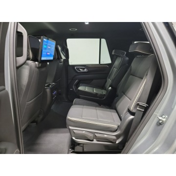 Chevrolet Tahoe  SUV 2023,  5.3 diesel, automat - Na sprzedaż za 430 992 zł - Katowice - zdjęcie 8