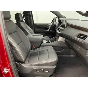 Chevrolet Tahoe  SUV 2023,  5.3 benzyna, automat - Na sprzedaż za 443 292 zł - Katowice - zdjęcie 4