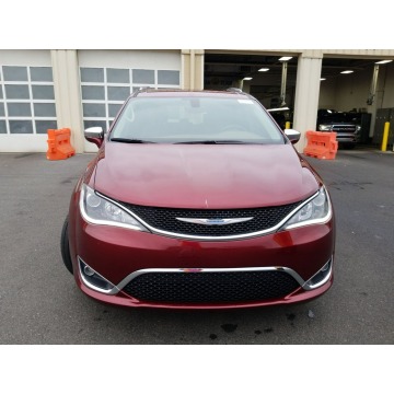 Chrysler Pacifica  Minivan/Van 2018,  3.6 benzyna, automat - Na sprzedaż za 110 331 zł - Katowice - zdjęcie 2