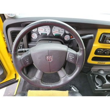 Dodge RAM 2005,  8.3 benzyna, automat - Na sprzedaż za 39 800 zł - Katowice - zdjęcie 7
