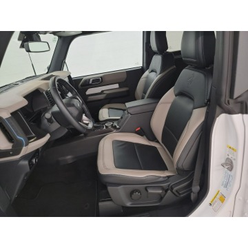 Ford Bronco  SUV 2023,  2.7 benzyna, automat - Na sprzedaż za 295 200 zł - Katowice - zdjęcie 7